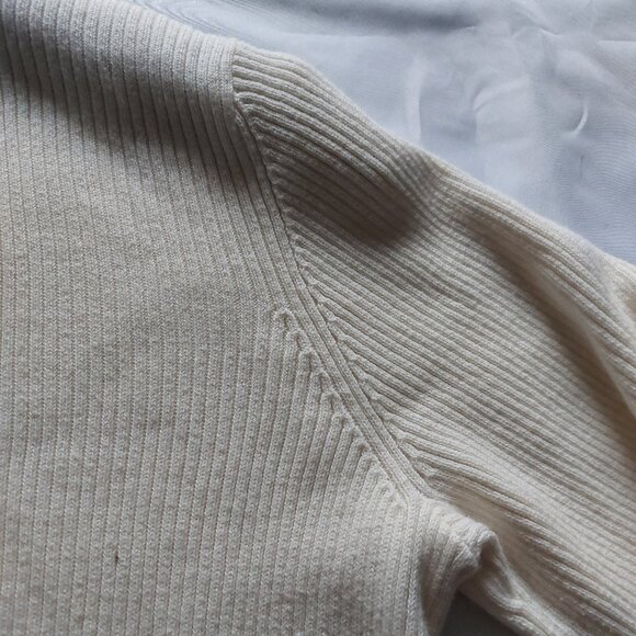 White Ribbed Mock Neck Turtleneck Sweater - Picture 4 of 6